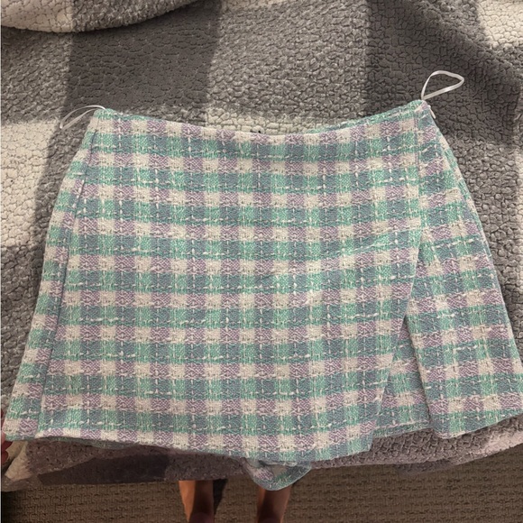 Zara Women's Cropped Plaid Blazer and Skort Set in Soft Pastels - Picture 3 of 8